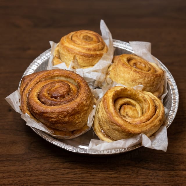 4 Cinnamon Rolls (Baked).